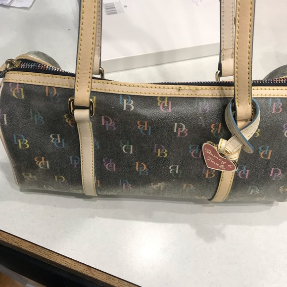 Dooney and Bourke purse - Picture 2 of 4